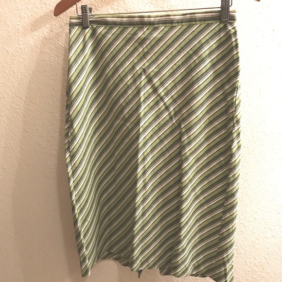Pencil Skirt.BCBG/To The Max!. size 7.Striped Green/blue/white.EUC - Picture 4 of 12